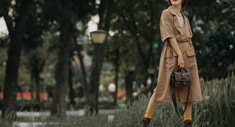 Elegant Women’s Designer Handbags – Up to 50% Off!